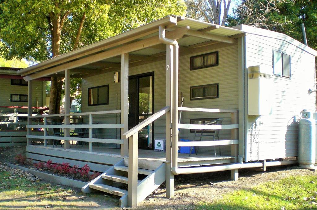 Mallacoota'S Shady Gully Caravan Park Esterno foto