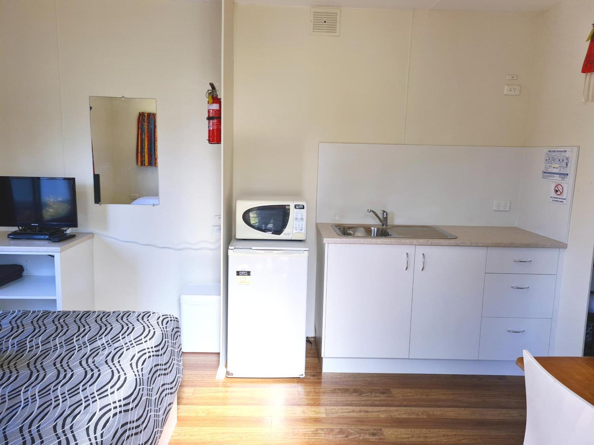 Mallacoota'S Shady Gully Caravan Park Esterno foto